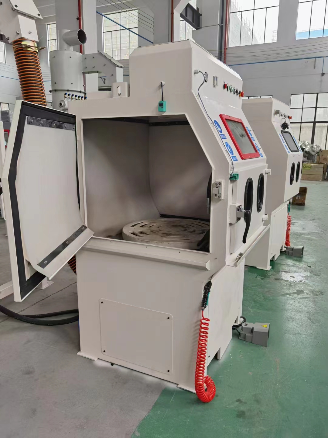 桂林移动式抛丸机的工作原理?