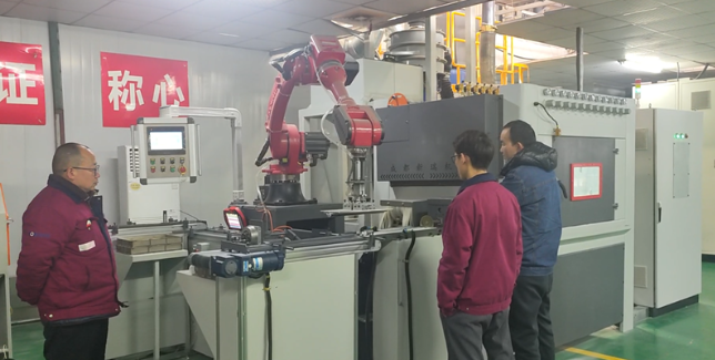 桂林自动喷砂机选型要点，看完少走弯路。